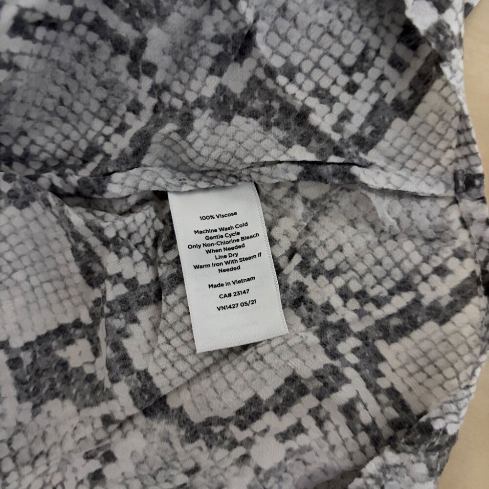 Talbots Shirt Women's Large Snake Printed Button Up Long Sleeve Printed - Picture 8 of 8